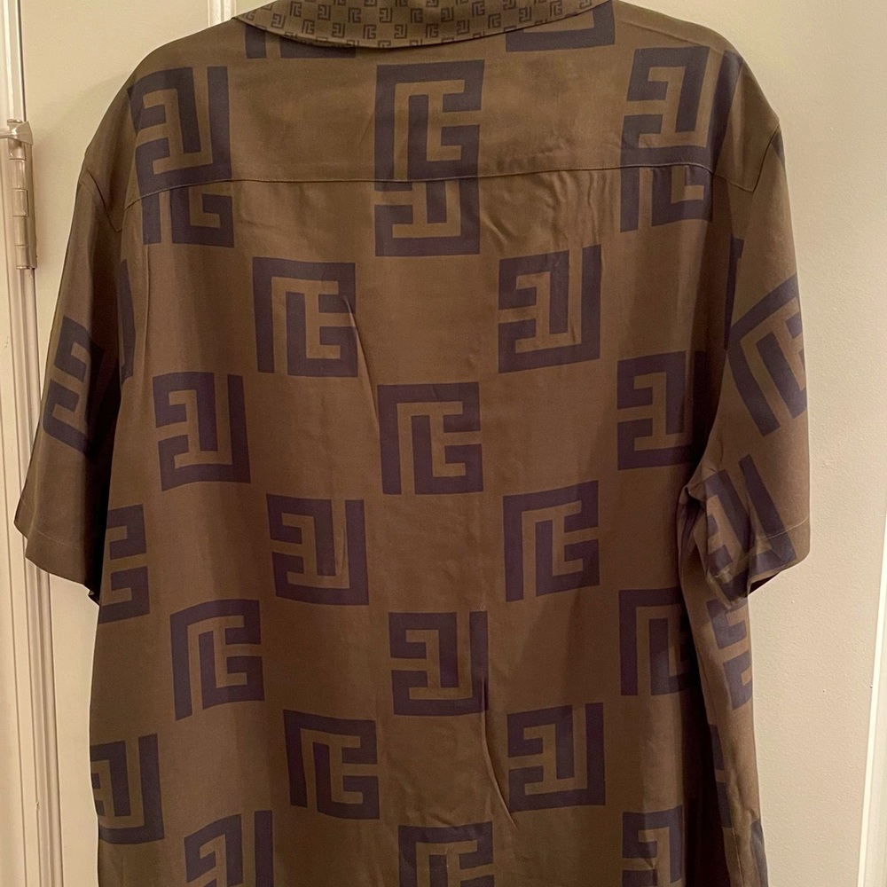 Balmain men’s Logo Print shirt European size 52, US 42